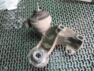 кронштейн двигателя Audi A6 4B/C5 2000, 4B0199352B