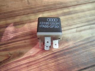 блок управления вентилятором (реле) Audi A6 4A/C4 1997, 2.4 л., АКПП, универсал, 431951253H