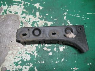 крепление бампера Audi A6 4A/C4 1997, 2.4 л., АКПП, универсал, 4B0807284B