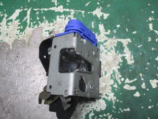 замок двери задней правой Audi A4 B5 1998, МКПП, универсал, 8D0839016A