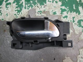 ручка внутренняя передняя правая Peugeot 407 1 поколение 2004, 2.0 л., МКПП, универсал, 96526177VD