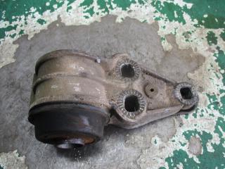 cайлентблок Volkswagen Passat B5 1998, 4B0501522D