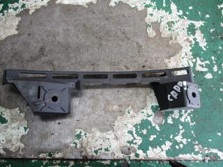 крепление бампера Volkswagen Caddy 2 поколение 2004, 2.0 л., МКПП, фургон, 1T0807890B
