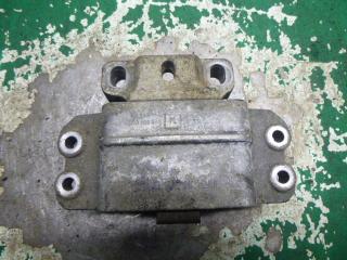 подушка крепления двигателя Volkswagen Caddy 3 поколение 2005, 1K019955M