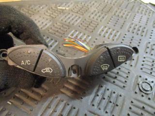 кнопка обогрева заднего стекла Ford Focus 1 поколение 1999, 1.8 л., МКПП, хетчбэк 5 дв., 98AG19A945CF