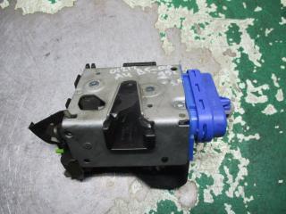 замок двери задней левой Audi A4 B5 1996, 1.9 л., МКПП, седан, 8D0839015A