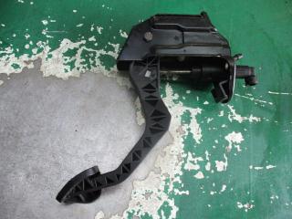 педаль сцепления Volkswagen Polo 4 поколение [рестайлинг] 2006, 1.4 л., 6Q0721388A