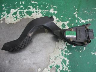 педаль Volkswagen Passat B5 1998, 1.6 л., МКПП, универсал, 8D1721523A