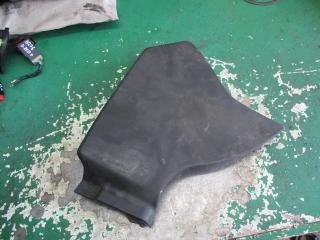 декоративная крышка двигателя Volkswagen Passat B5 1998, 1.6 л., МКПП, универсал, 058133849A