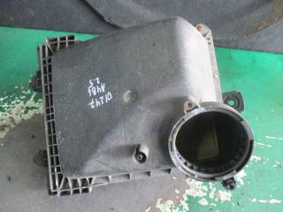 корпус воздушного фильтра Audi A4 B6 2004, 2.5 л., МКПП, седан, 05900183A