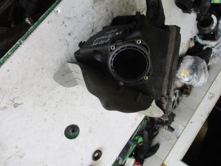 корпус воздушного фильтра Volkswagen Passat B5 2000, 1.6 л., МКПП, седан, 06B133837A