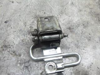 петля двери Volkswagen Polo 4 поколение 2004