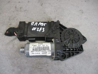 моторчик стеклоподъемника передний правый Volkswagen Passat B5 1998, 1.6 л., МКПП, универсал, 3B4837752GJ