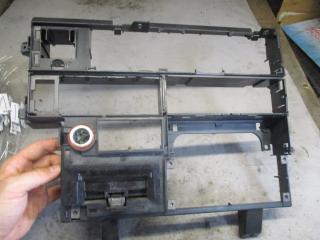 рамка под магнитолу Volkswagen Transporter T4 1999, 2.5 л., АКПП, микроавтобус, 7D1858089G