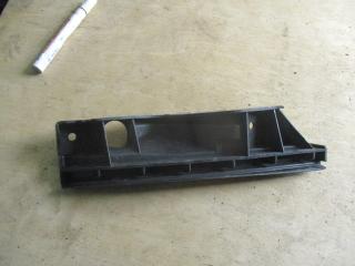 крепление бампера Volkswagen Touran 1 поколение 2005, 2.0 л., МКПП, минивэн, 1T0807889A
