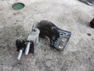 петля крышки багажника Volkswagen Passat B6 2005, 2.0 л., МКПП, универсал, 3C9827301B