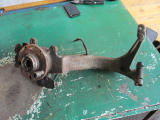 ступица передняя правая Volkswagen Passat B5 1998, 1.6 л., 8D0407258AC