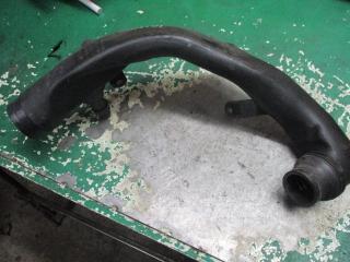 патрубок интеркулера Volkswagen Golf 3 поколение 1999, 1.9 л., 1J0129654AC