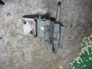 петля двери Audi 100 4A/C4 1994, 2.3 л., МКПП, седан, 4A0831412B