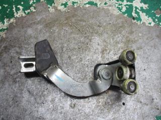 механизм сдвижной двери IVECO Daily 4 поколение 2007, 2.3 л., МКПП, микроавтобус, 1071176E