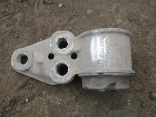 cайлентблок Skoda Superb 1 поколение 2004, 2.5 л., МКПП, седан, 4B0501521E