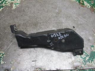 крепление бампера Audi 80 8C/B4 1994, 1.6 л., МКПП, универсал, 8A0805500