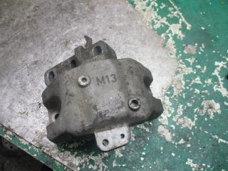 подушка крепления двигателя Volkswagen Golf 3 поколение 1999, 1J0199262AN