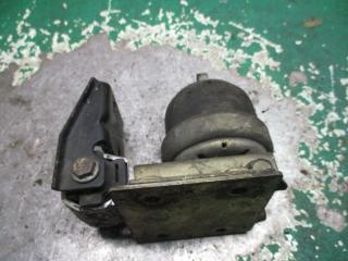 кронштейн КПП Volkswagen Sharan 1 поколение 1998, 7M0199131AN