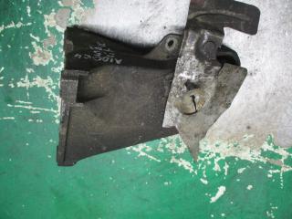 кронштейн двигателя Audi 100 4A/C4 1993, 2.5 л., 4A0199312
