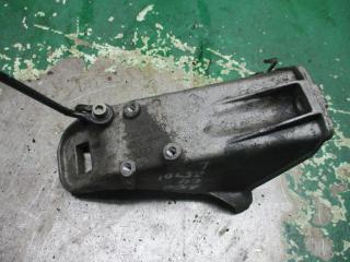 кронштейн двигателя Audi 100 4A/C4 1993, 2.5 л., 4A0199307A