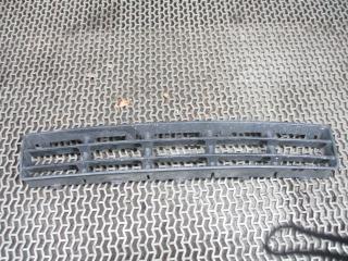 заглушка (решетка) в бампер Volkswagen Golf 3 поколение 2000, 2.0 л., МКПП, кабриолет, 1J0853677