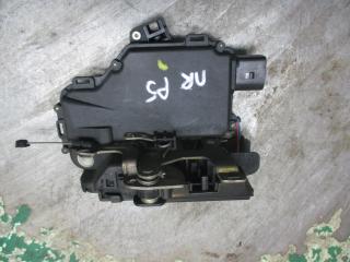 замок двери передней правой Volkswagen Passat B5 1999