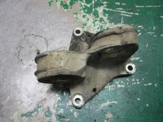 кронштейн полуоси Peugeot 406 1 поколение 1998, 1.8 л., 96133053