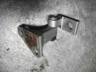 петля двери Volkswagen Passat B7 2011, 2.0 л., АКПП, универсал, 3C0831402D
