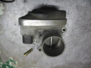 заслонка дроссельная Volkswagen Golf 3 поколение 1999, 1.4 л., 036133062L