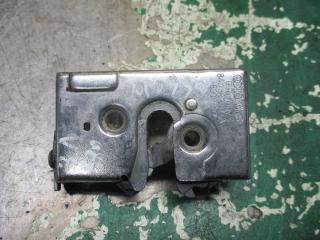 замок двери задней левой Audi 80 B3 1992, 2.0 л., МКПП, седан, 8A0839015A