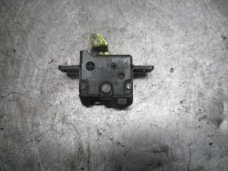 замок багажника Audi 80 8C/B4 1994, 1.6 л., МКПП, универсал, 4A9827505C