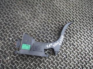 педаль Volkswagen Polo 3 поколение 2000, 1.0 л., МКПП, хетчбэк 5 дв., 6N1721503E