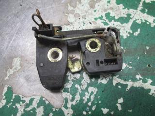 замок багажника Volkswagen Golf 3 поколение 1994, 1H6827505B