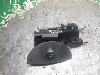 кнопка открытия багажника Opel Corsa C 2002, 1.0 л., МКПП, хетчбэк 5 дв., 90534783