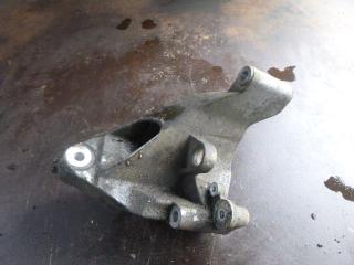 кронштейн двигателя Volkswagen Crafter 1 поколение 2006, 2.5 л., МКПП, микроавтобус, 076199307