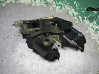 замок двери передней правой Ford Focus 1 поколение 2000, 1.8 л., МКПП, универсал, 2S4AA21812CB