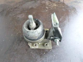 подушка крепления КПП Volkswagen Sharan 1 поколение 1998, 1.9 л., 7M0199131