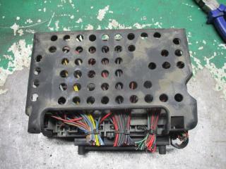 блок предохранителей Opel Astra G 1998, 1.7 л., МКПП, универсал, 90589965