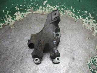 кронштейн (крепление) Audi A4 B6 2002, 3.0 л., 8E0199307E