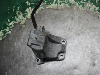 кронштейн (крепление) Audi A4 B6 2002, 3.0 л., 8E0199308H