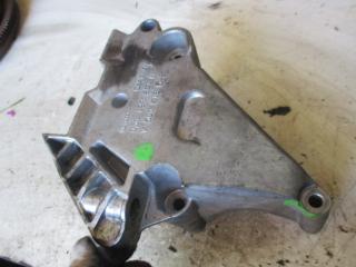 кронштейн (крепление) Volkswagen Golf 4 поколение 2006, 1.9 л., 03G199207A