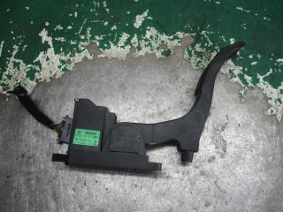 педаль Volkswagen Polo 3 поколение 2001, 1.4 л., 6N17215803E
