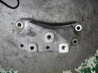 кронштейн КПП Volkswagen Golf 4 поколение 2005, 1.9 л., АКПП, 1K0199117