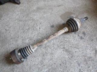 полуось передняя левая (приводной вал, ШРУС) Volkswagen Golf 3 поколение 1999, 1.6 л., МКПП, хетчбэк 5 дв.